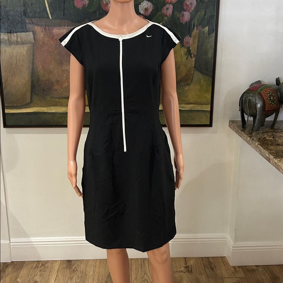 NEW with tags Nike golf dress - Picture 1 of 9